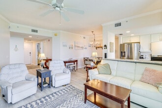 Building Photo - 5799 NE Island Cove Way
