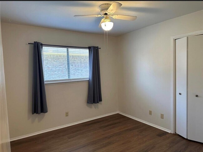 Building Photo - 5504 Chadwyck Dr