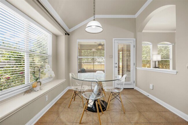 Building Photo - 110 Chalk Draw Ct