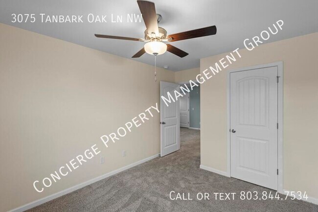 Building Photo - 3075 Tanbark Oak Ln NW
