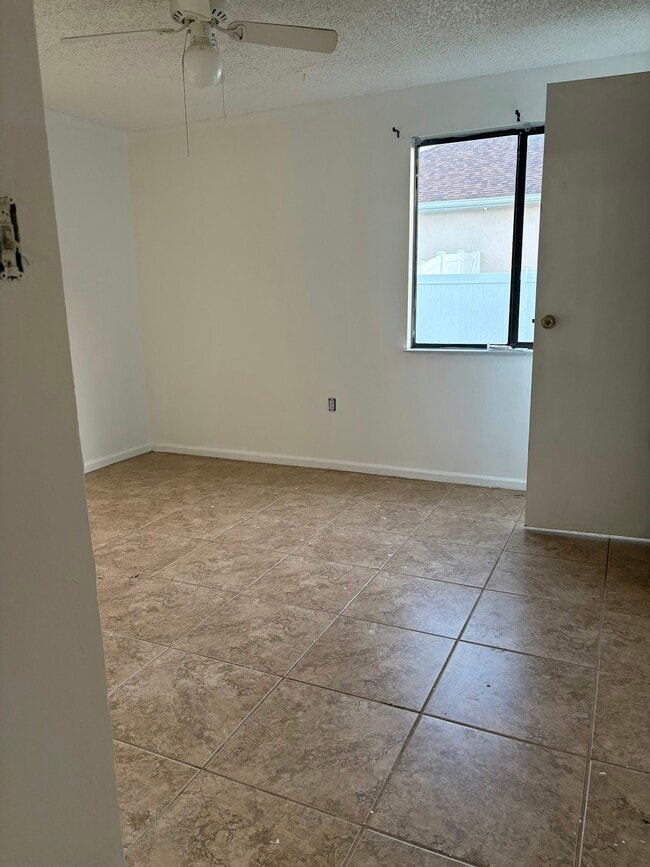 Building Photo - 1310 Altamont Ave NE