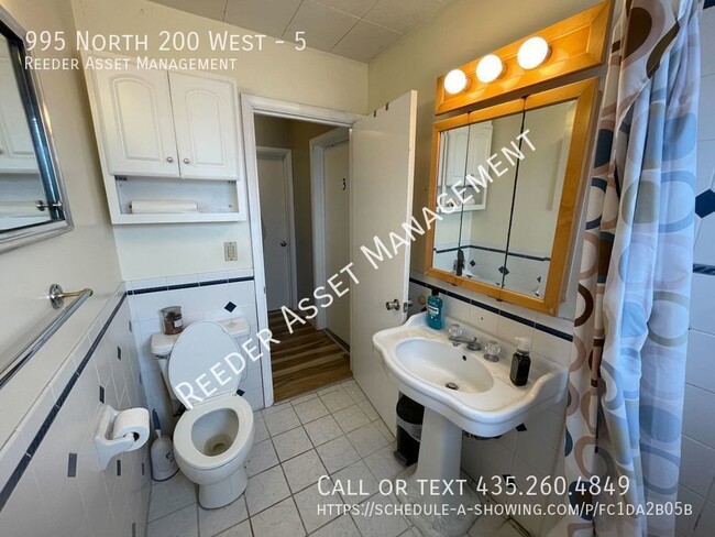 Building Photo - 995 N 200 W