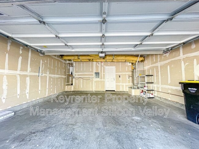 Building Photo - 679 Montara Terrace