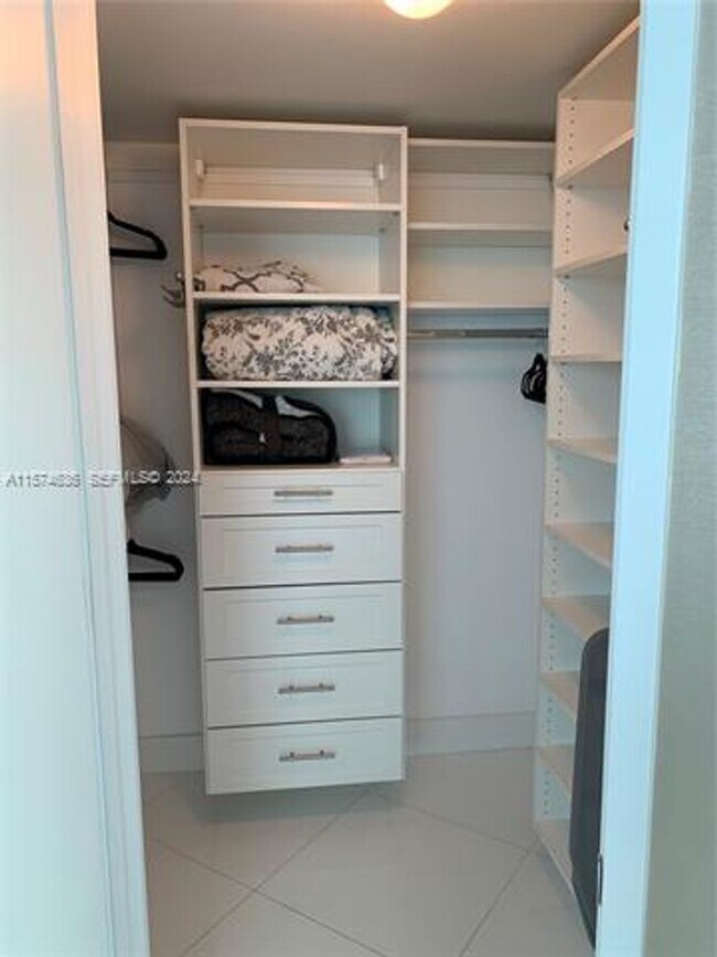 Building Photo - 250 Sunny Isles Blvd