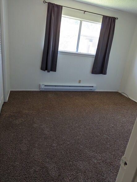 Building Photo - 339 Effie St