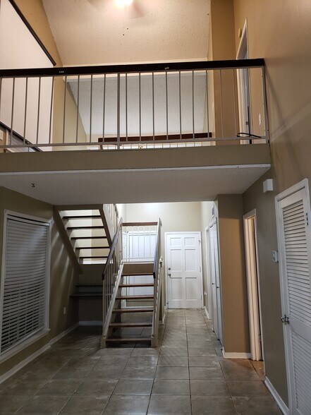 Open Living Room with upstairs loft - 1218 Sharlo Ave