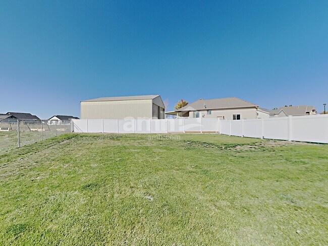 Building Photo - 3946 W 1450 N