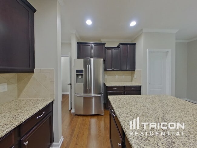 Building Photo - 941 Lynnview Ct