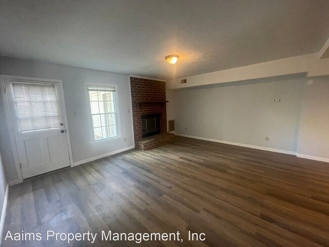 Building Photo - 2 br, 2.5 bath House - 2625 Edmonton Road