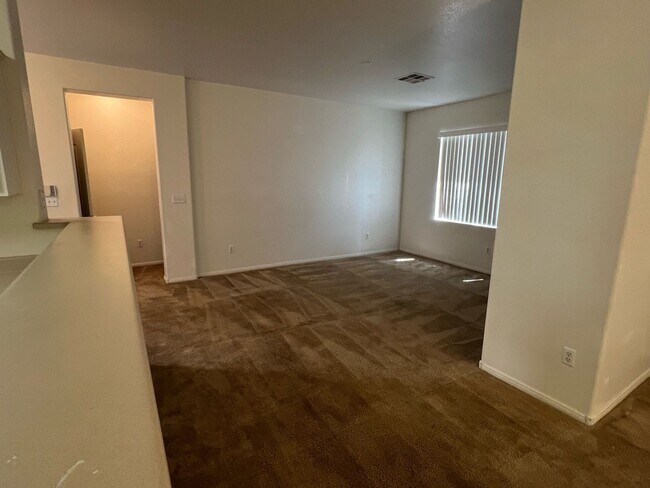 Building Photo - Summerlin Condo