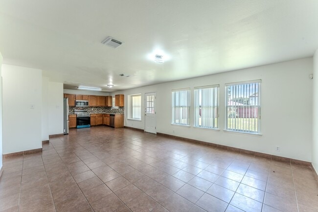 Building Photo - 1339 Diamond Bluff