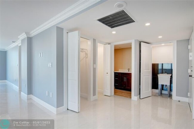 Building Photo - 1360 S Ocean Blvd
