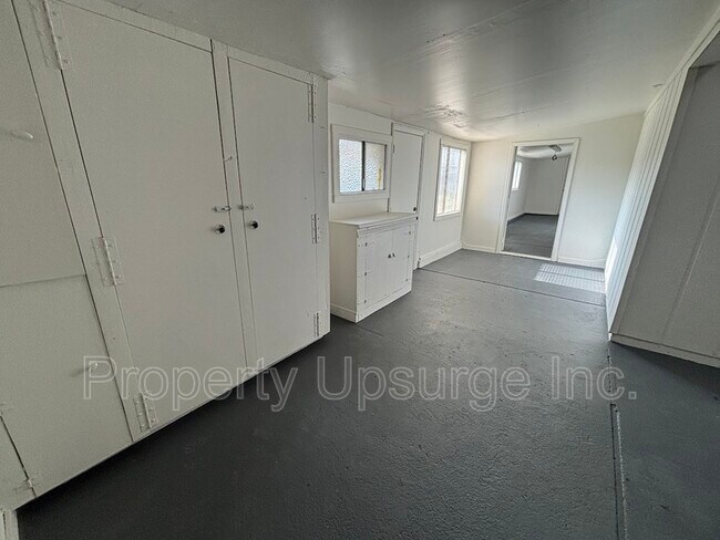 Building Photo - 735 Kimball Rd