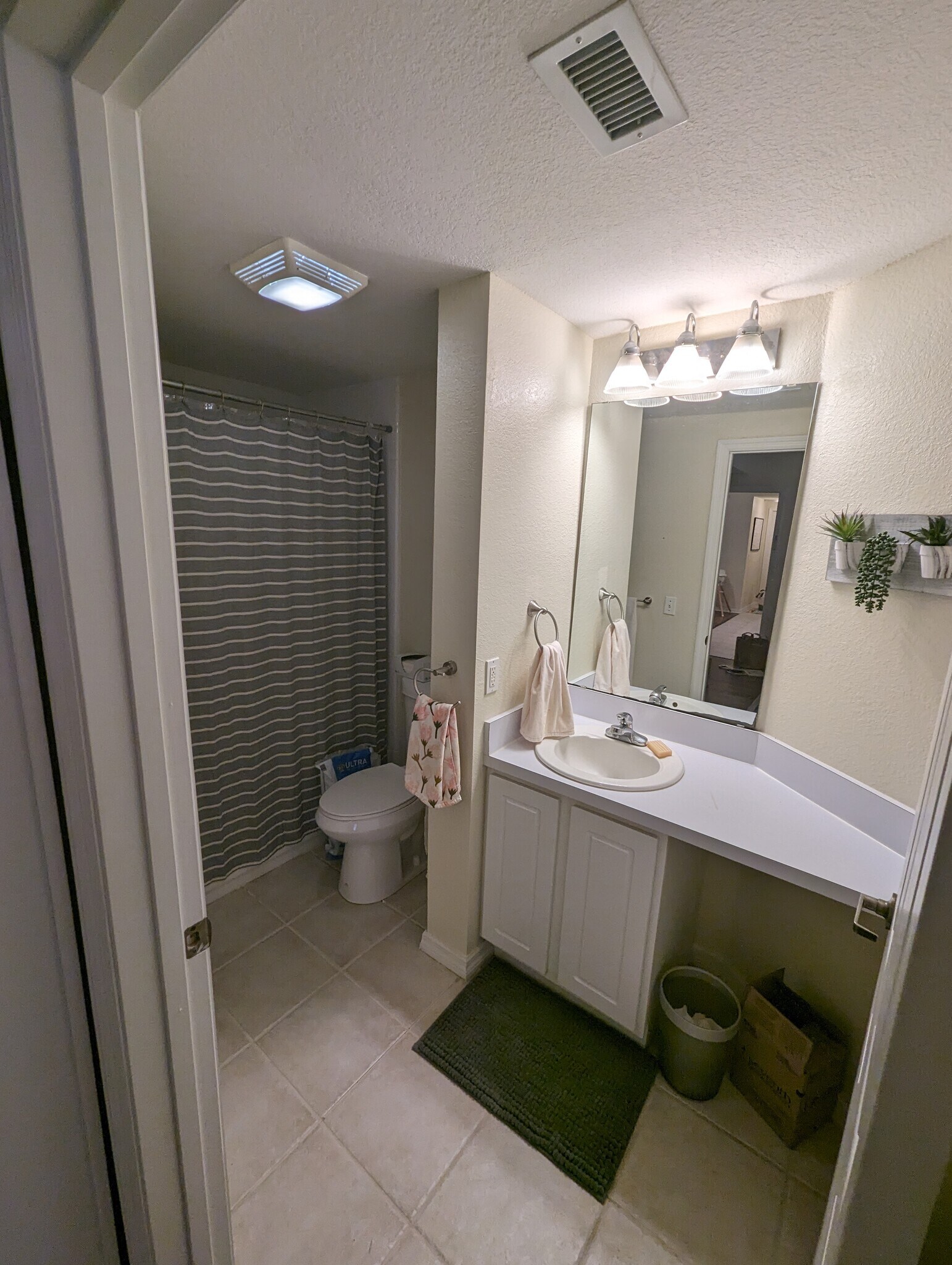 Building Photo - 5133 SW 91 Ct