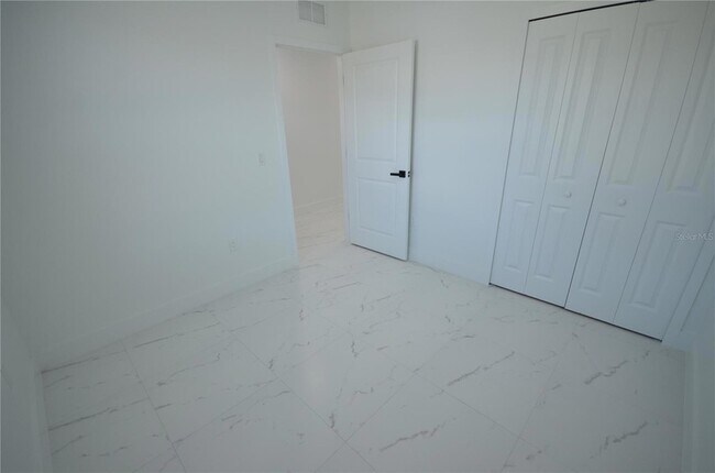 Building Photo - 2132 Barker Blvd