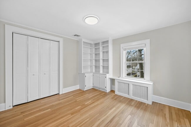 Building Photo - 15 Richmond Dr