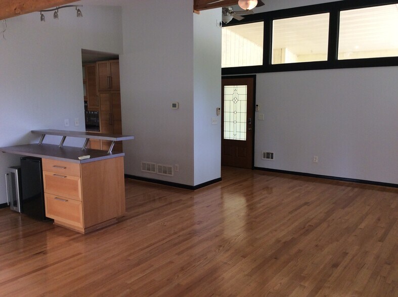 Building Photo - 58 Nathan Cir