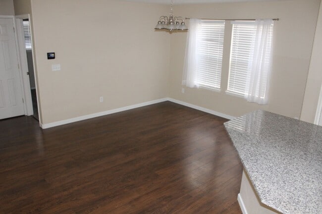 Building Photo - Stunning 3 BR/3 BA in Stockbridge At Meridian Community!