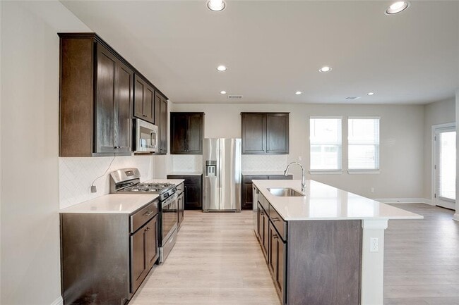 Building Photo - 135 Living Reef Dr