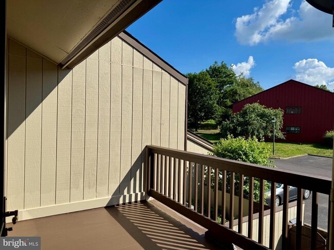 Building Photo - 34 Darien Way
