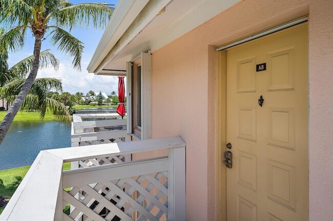 Building Photo - 353 S US Hwy 1