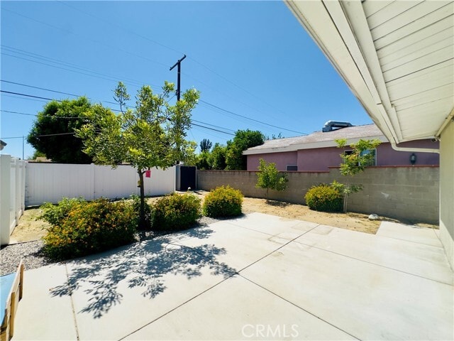Building Photo - 8657 Ranchito Ave