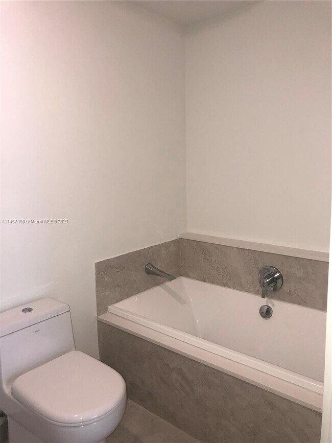 Building Photo - 488 NE 18th St