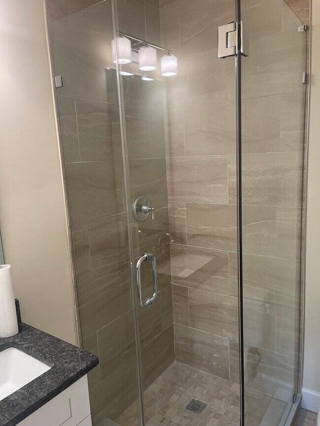 Building Photo - 5615 1st Plz NW