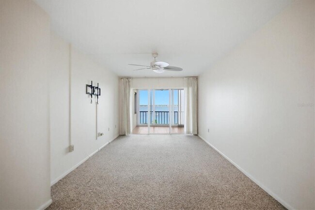 Building Photo - 555 S Gulfstream Ave