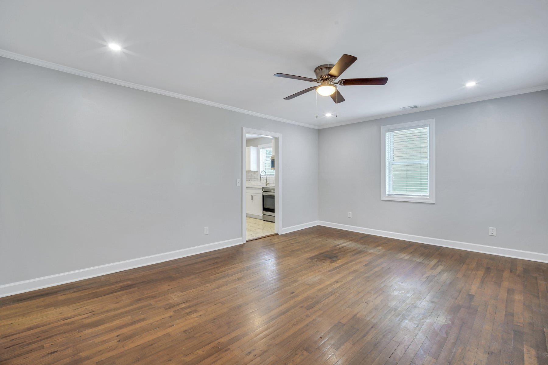 Building Photo - 415 E 65th St