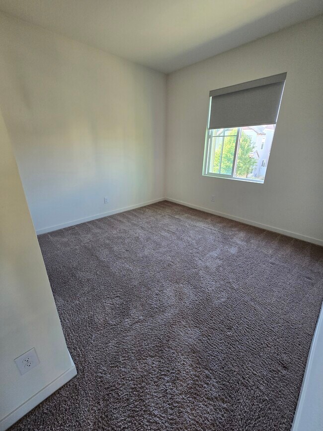 Building Photo - 3956 Aristotle Cir