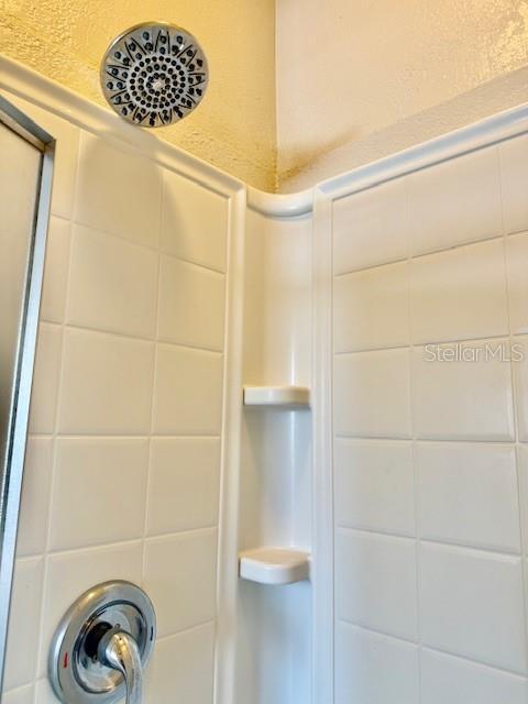 Building Photo - 860 N Orange Ave