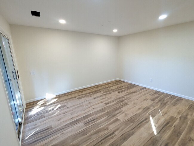 Building Photo - 7122 Collinsworth Pl