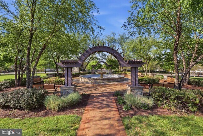 Building Photo - 25828 Kirkwood Square