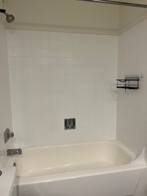 Building Photo - 10 E Ontario St