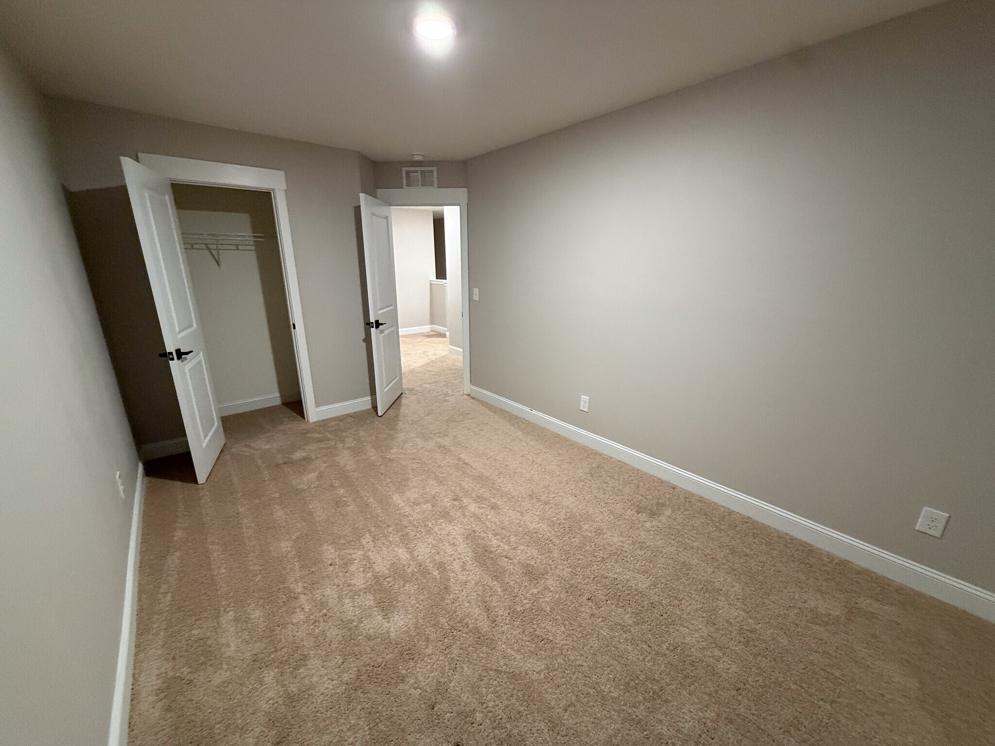 Building Photo - 147 Hyacinth Ln