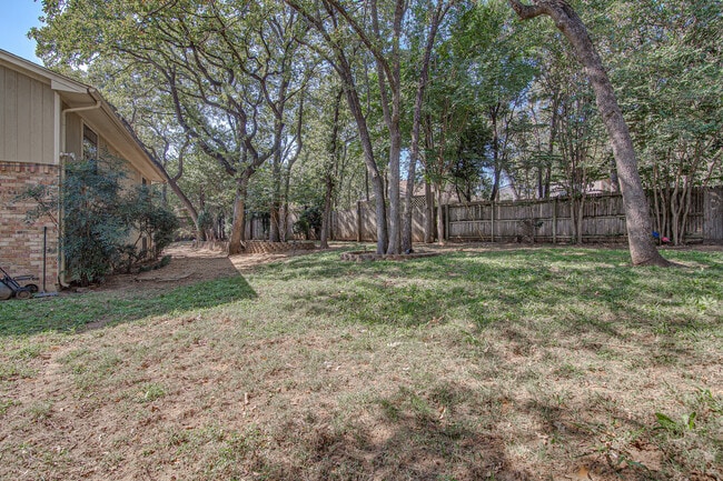 Building Photo - 6112 Farmingdale Dr