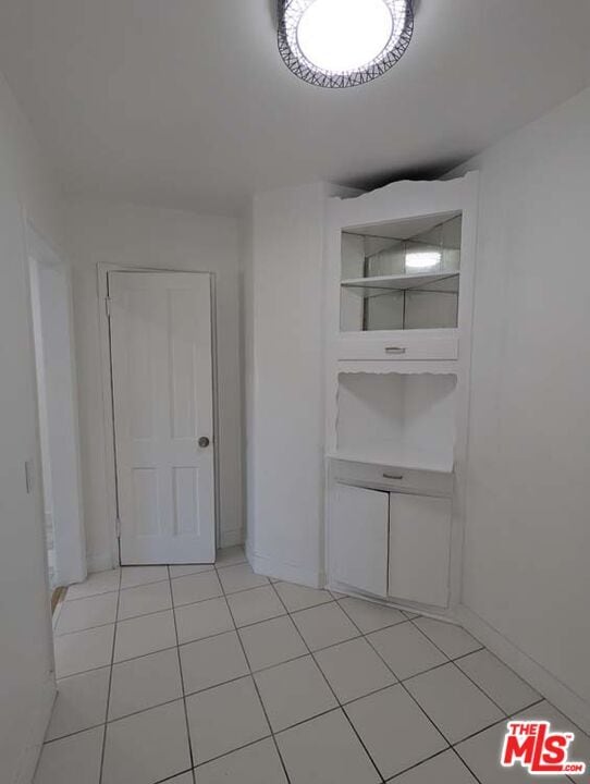 Building Photo - 3966 S Victoria Ave