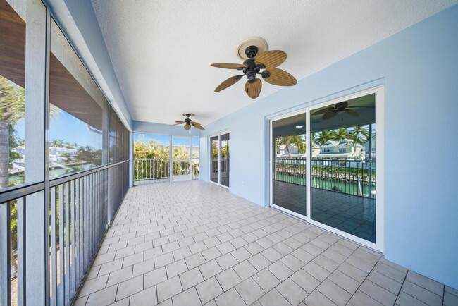 Building Photo - 138 Indies Dr N