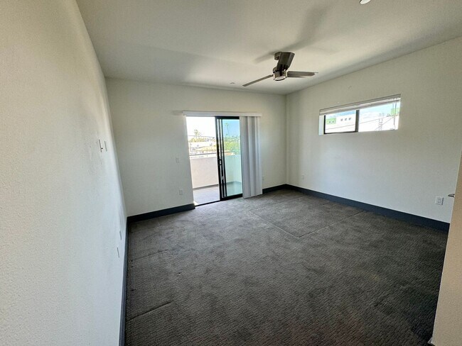 Building Photo - 3743 Midvale Ave