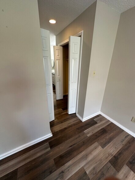 Primary Closets - 4621 Hamory Dr