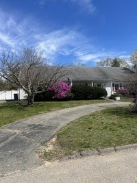 Building Photo - 3 Hearthstone Cir