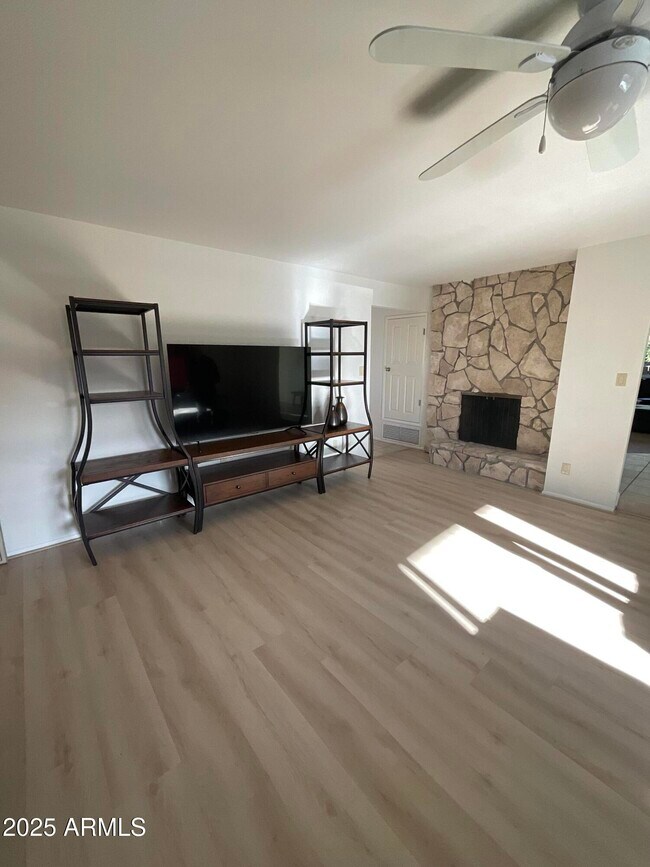 Building Photo - 6802 N 26th St