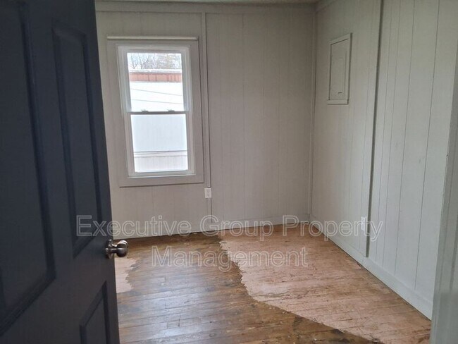 Building Photo - 1548 Hargan St