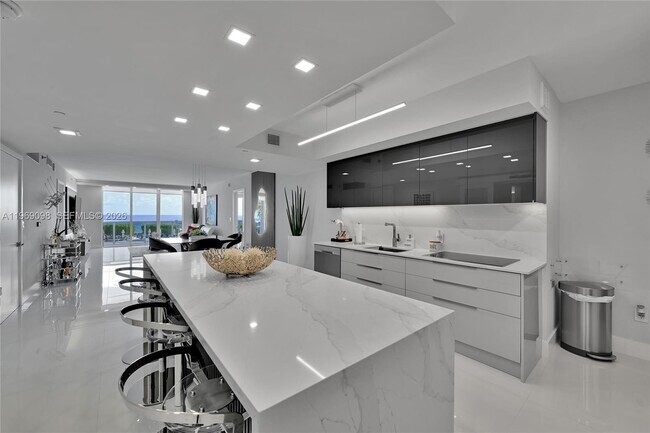 Building Photo - 1800 S Ocean Dr