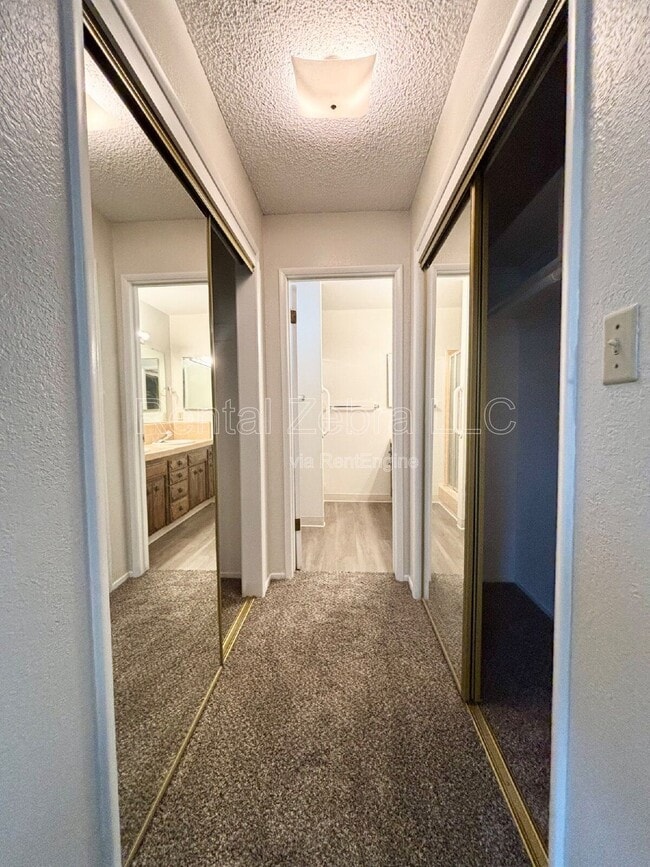 Building Photo - 646 Grambling Ct