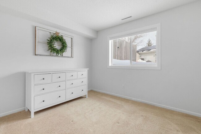 Building Photo - 445 43rd Ave NW