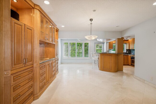 Building Photo - 5400 N Ocean Blvd