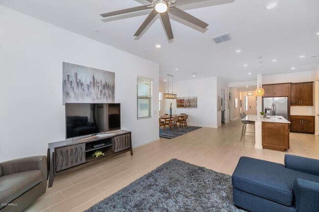 Building Photo - 16979 W Alameda Rd