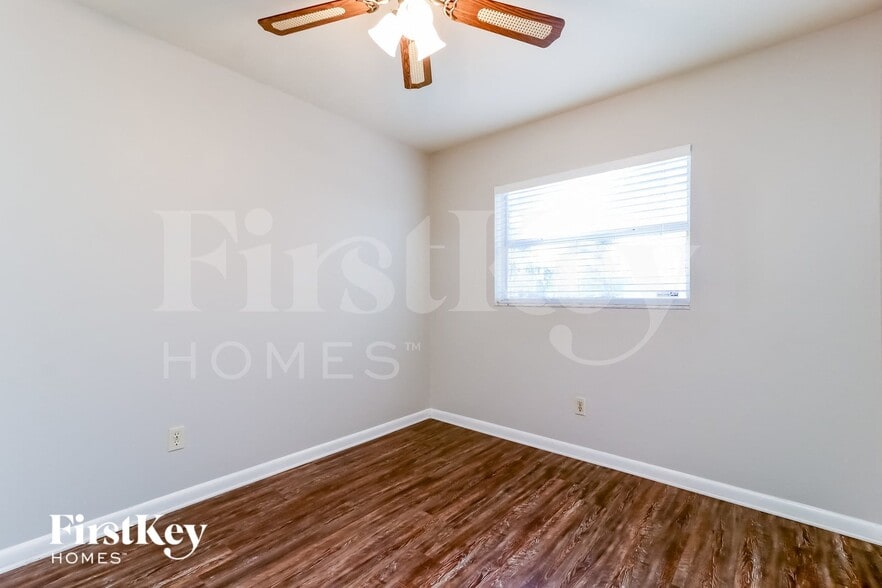 Building Photo - 6807 S Cortez Ave
